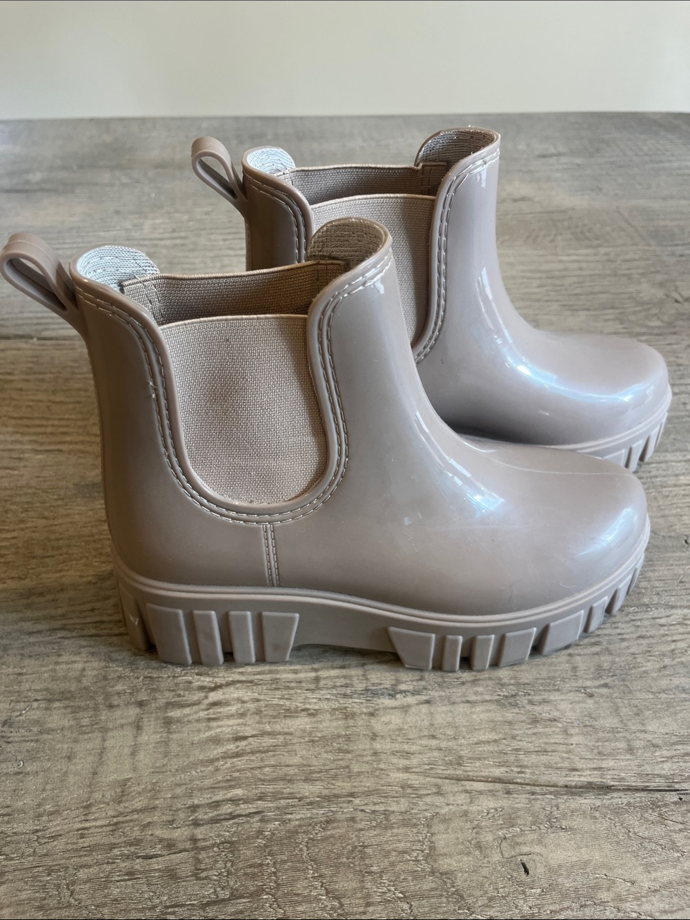 Chunky Shiny Rain Booties in Taupe - Picture 3 of 3